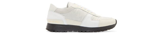 Common Projects白色运动鞋 约合人民币3000元