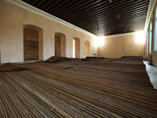 ai-weiwei-straight-lisson-gallery-venice-art-biennale-designboom-07