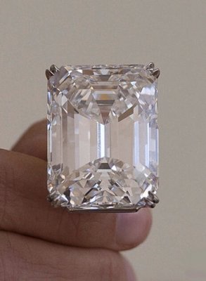 100克拉钻石在美