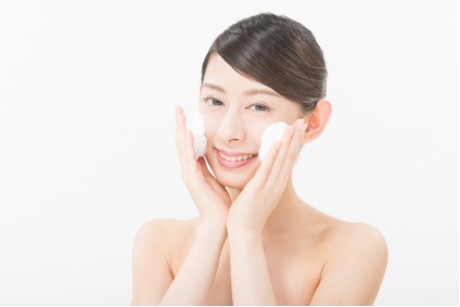 对抗夏日肌肤问题，日本超人气碳酸洗面奶