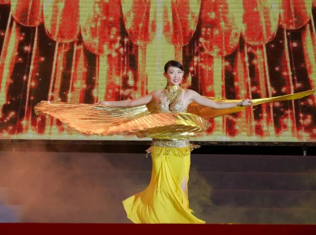 第三届中国时尚体育小姐大赛启动仪式 在琼海市万泉河广场盛大举行