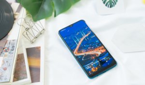 智慧三摄+绚丽V视屏+长效电池 三星Galaxy A40s惊喜